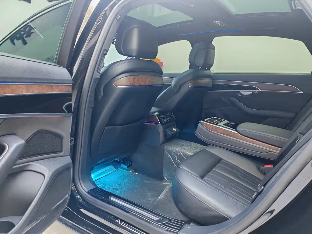 Audi A8 2018 A8L 55 TFSI quattro launch version exclusive model купить на сайте DeffCars