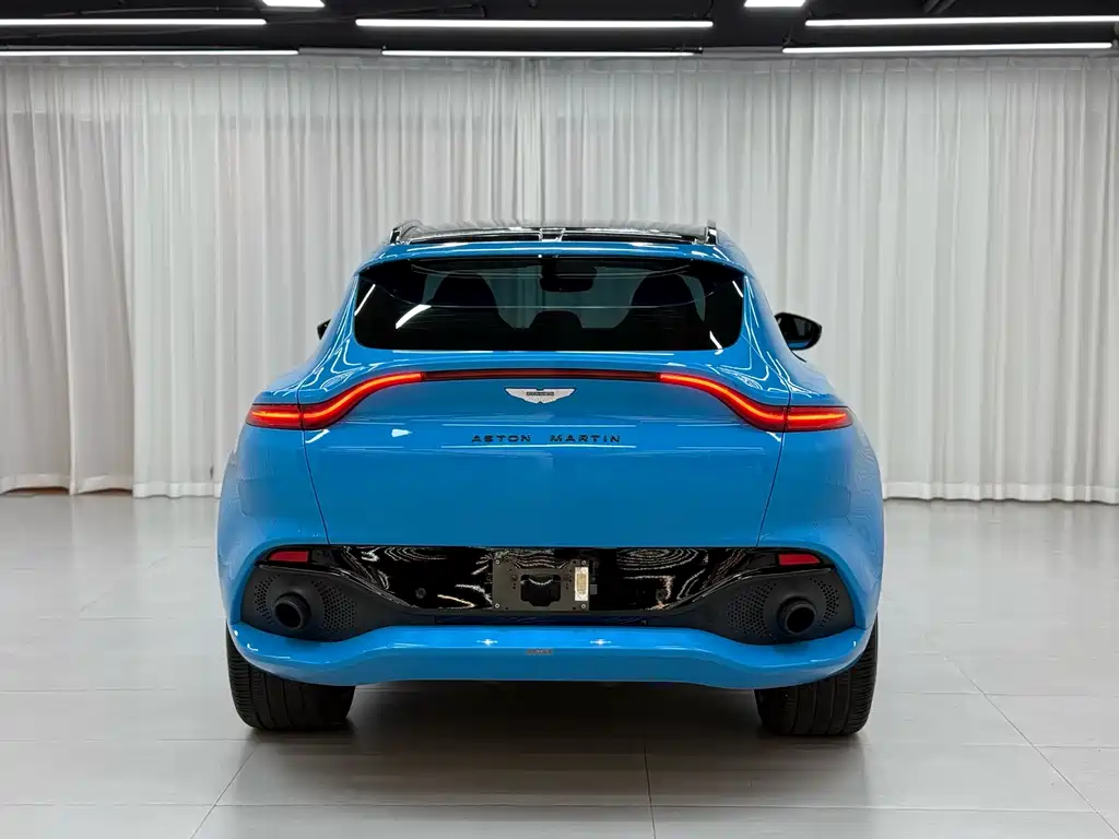 Aston Martin DBX 2022 3.0T STRAIGHT-SIX купить на сайте DeffCars