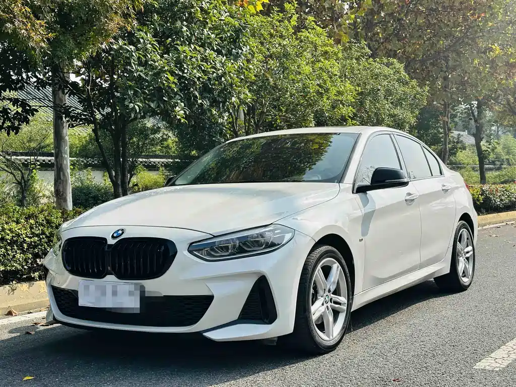 BMW 1 Series 2022 120i M Sports Night Edition купить на сайте DeffCars