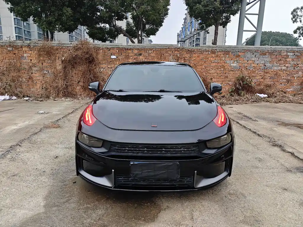 Lynk & Co 03 2020 1.5TD DCT Powerful Edition купить на сайте DeffCars