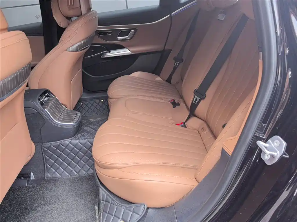 Mercedes-Benz E-Class New Energy 2024 E 350 e L plug-in hybrid sedan купить на сайте DeffCars