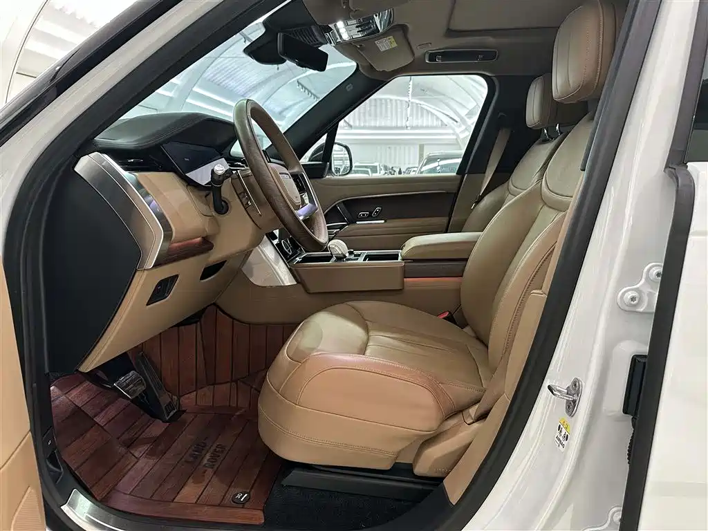Range Rover 2023 3.0 L6 400PS Extended Edition купить на сайте DeffCars
