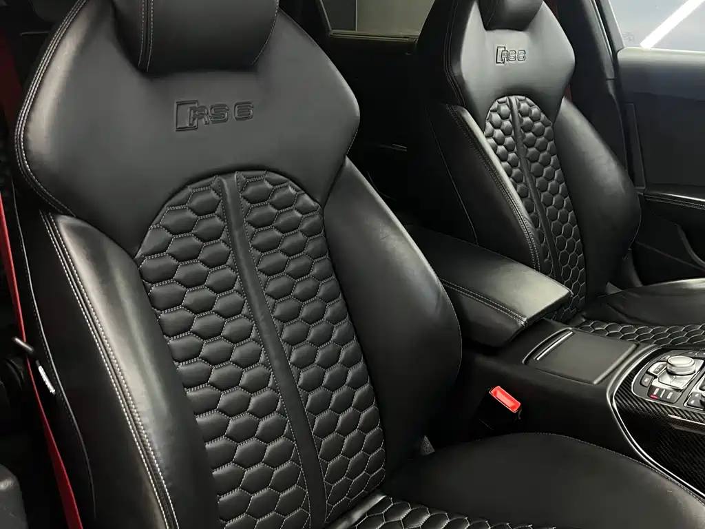 Audi RS 6 2016 RS 6 4.0T Avant купить на сайте DeffCars