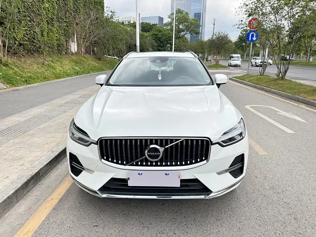 Volvo XC60 2020 T5 four-wheel drive Zhiyuan Deluxe Edition купить на сайте DeffCars