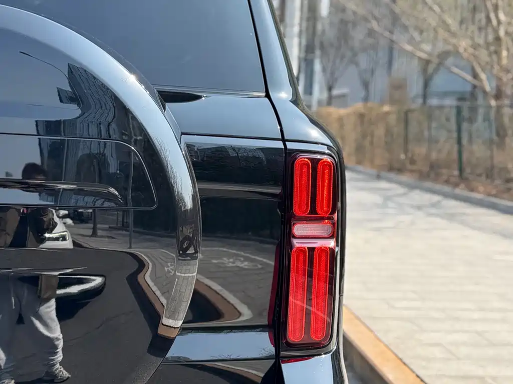 Tank 500 New Energy 2024 Hi4-T Black Warrior Edition купить на сайте DeffCars