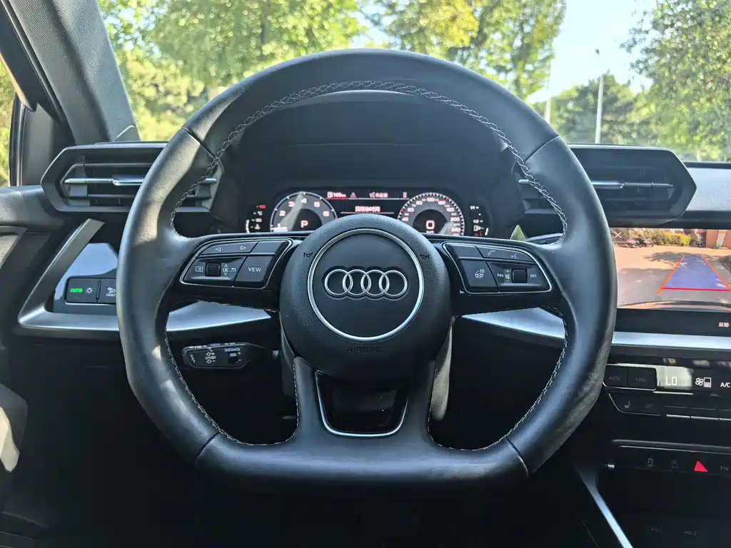 Audi A3 2023 A3L Limousine 35 TFSI Fashionable and Sporty купить на сайте DeffCars