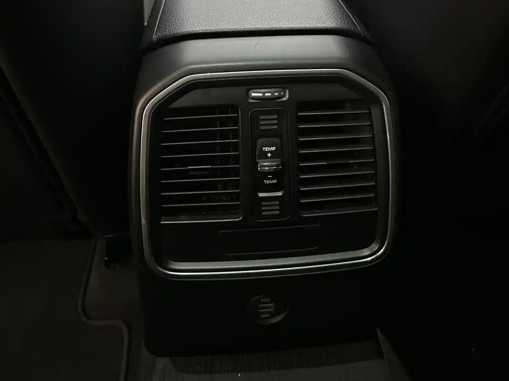 Macan 2018 Macan 2.0T купить на сайте DeffCars