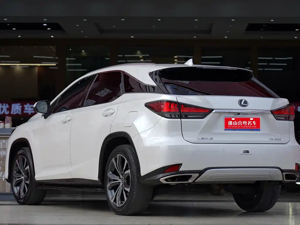 Lexus RX 2020 facelift 300 four-wheel drive elegant version купить на сайте DeffCars