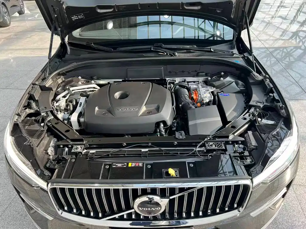 Volvo XC60 plug-in hybrid 2022 T8 plug-in hybrid four-wheel drive Zhiyuan luxury version купить на сайте DeffCars