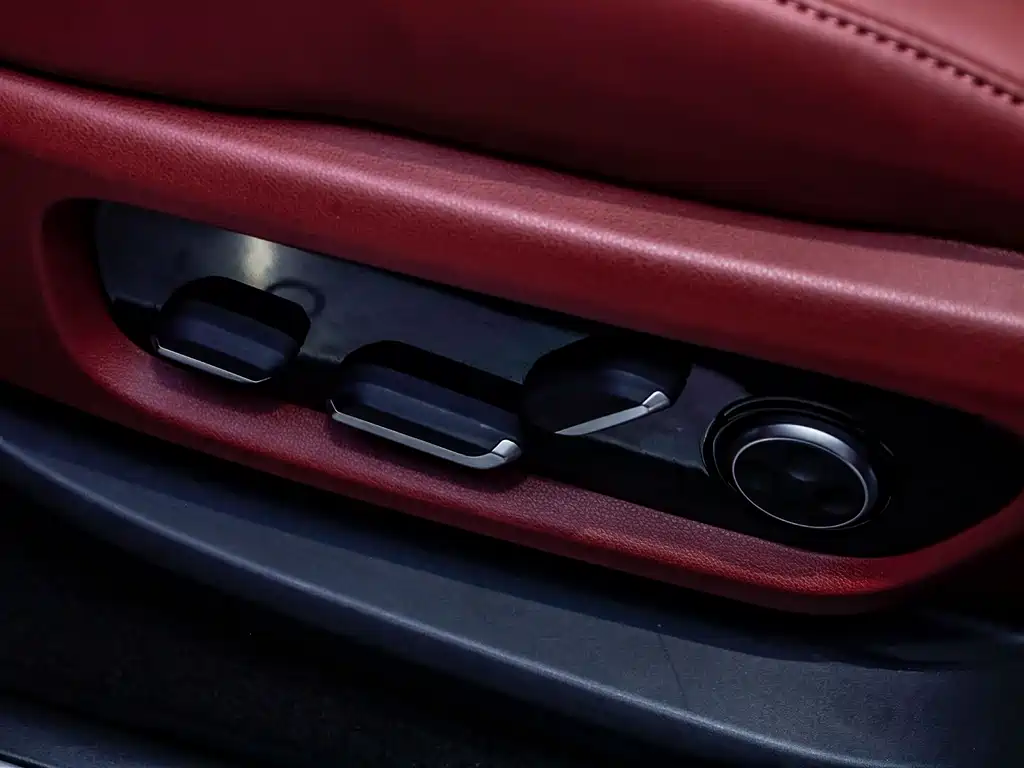 Wenjie M8 2025 extended range Max+ version 53.4kWh 5-seater version (192-line lidar) купить на сайте DeffCars