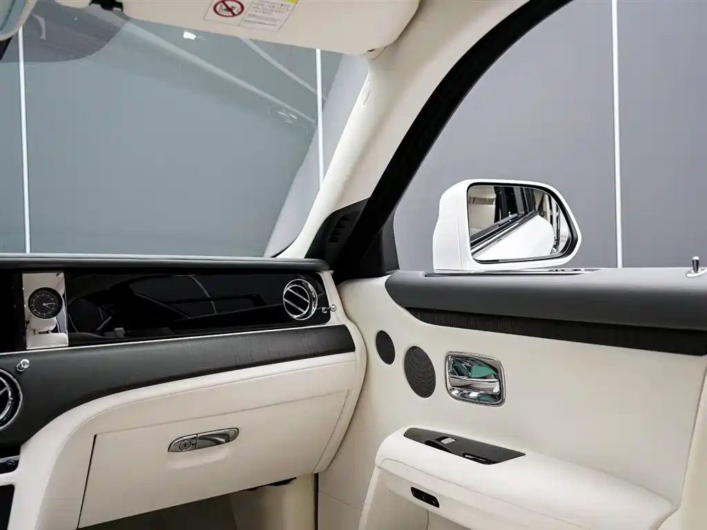 Ghost 2021 6.7T long wheelbase version купить на сайте DeffCars