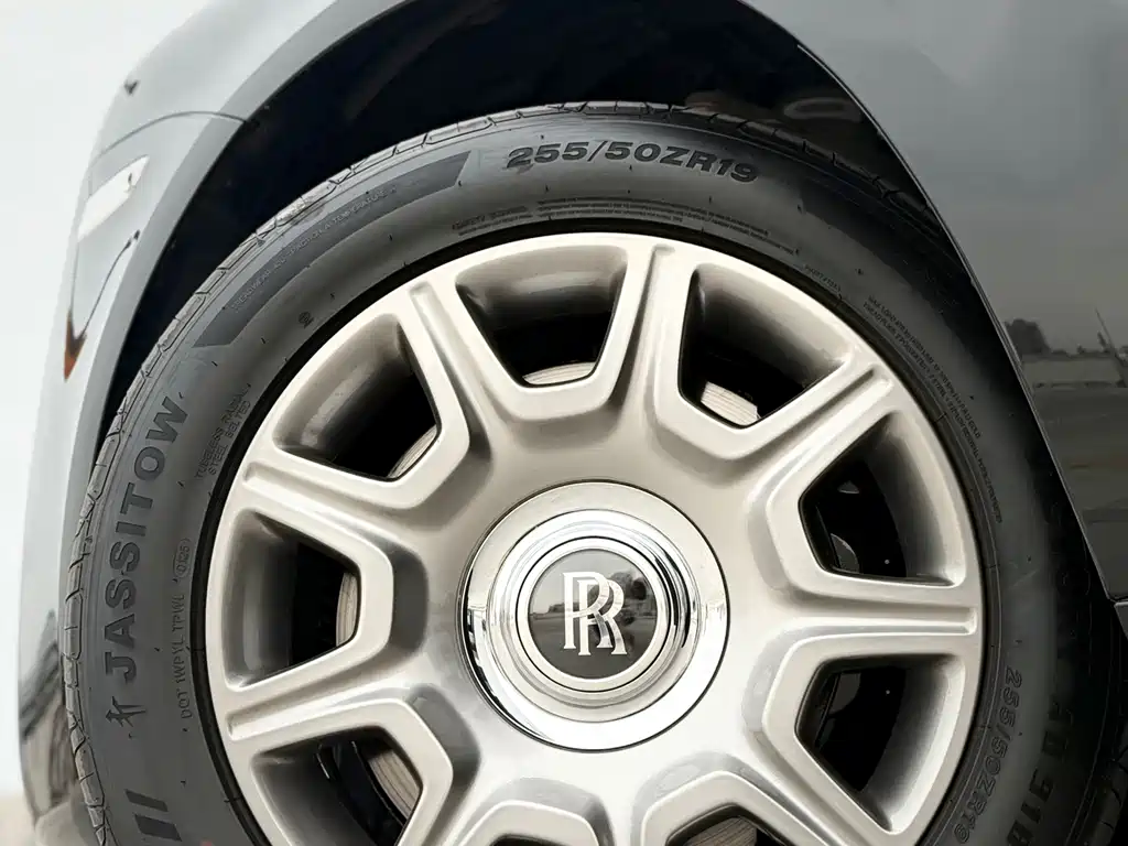 Ghost 2018 6.6T long wheelbase version купить на сайте DeffCars