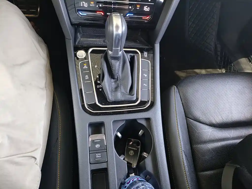 FAW-Volkswagen CC 2024 380TSI eye-catching version купить на сайте DeffCars