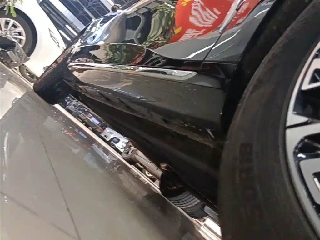 Hongqi H5 2025 2.0T automatic Qichang version купить на сайте DeffCars