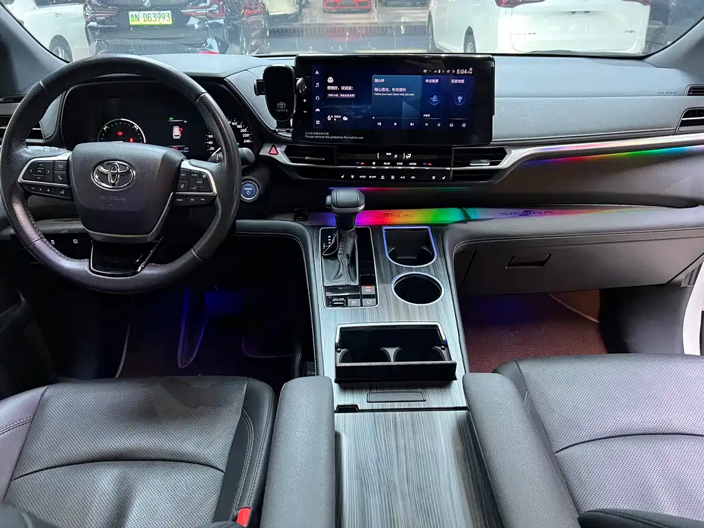 SIENNA 2023 2.5L Hybrid Premium Edition купить на сайте DeffCars