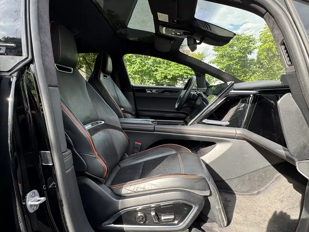 Gaohe HiPhi X 2021 flagship version 6 seats купить на сайте DeffCars