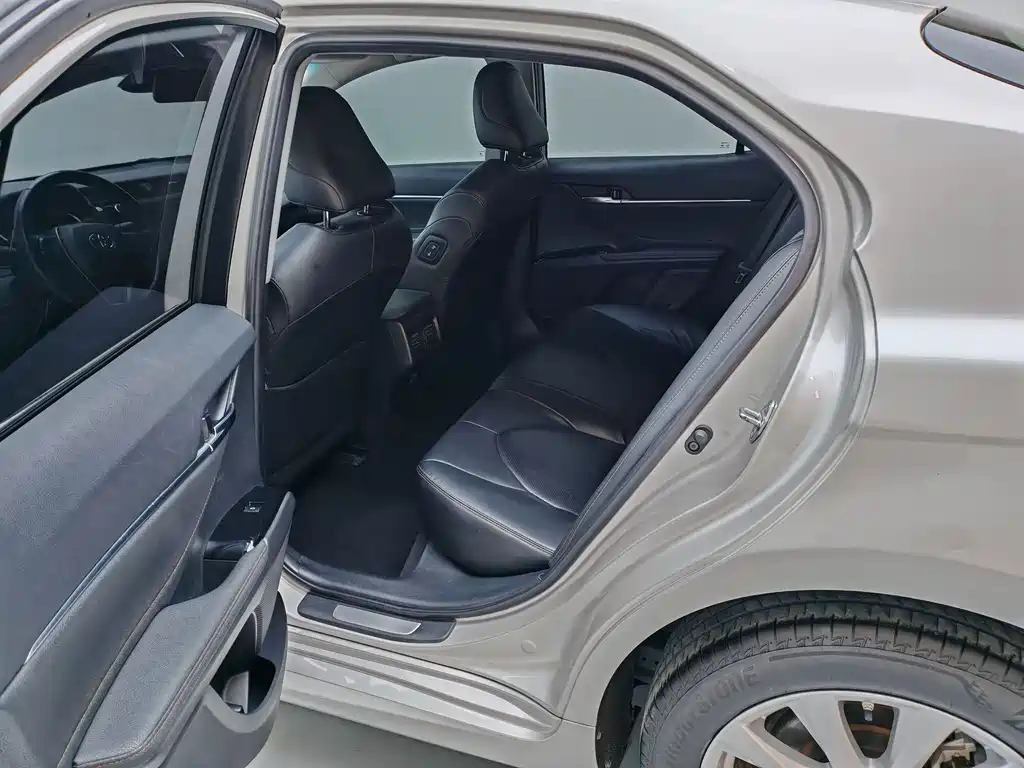 Camry 2019 2.0G Deluxe Edition National VI купить на сайте DeffCars