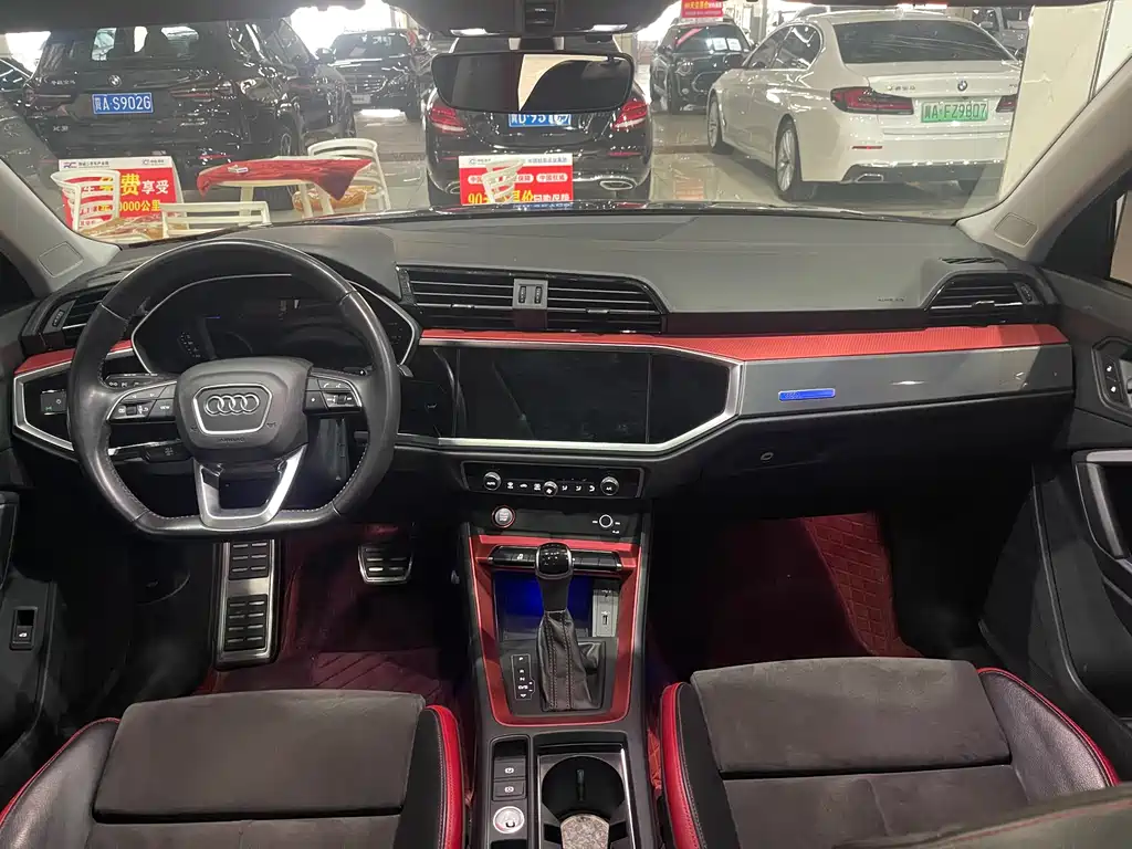 Audi Q3 2020 40 TFSI Fashionable and Dynamic купить на сайте DeffCars