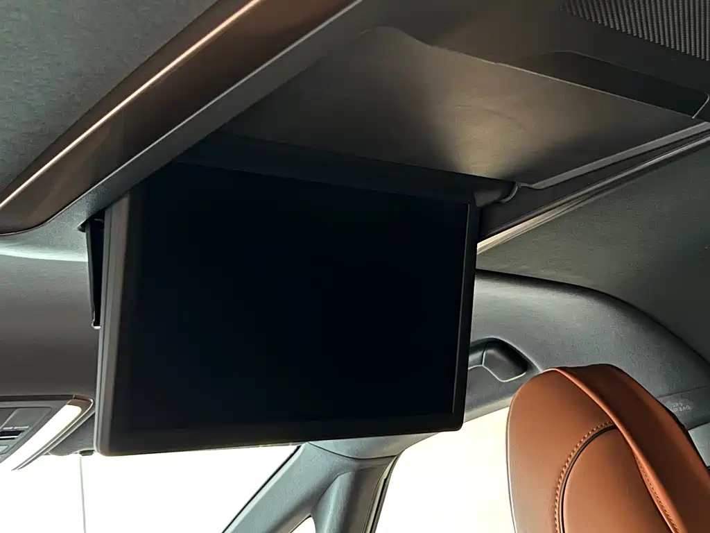 Wilfa 2024 Crown Dual Engine 2.5L Supreme Executive Edition купить на сайте DeffCars