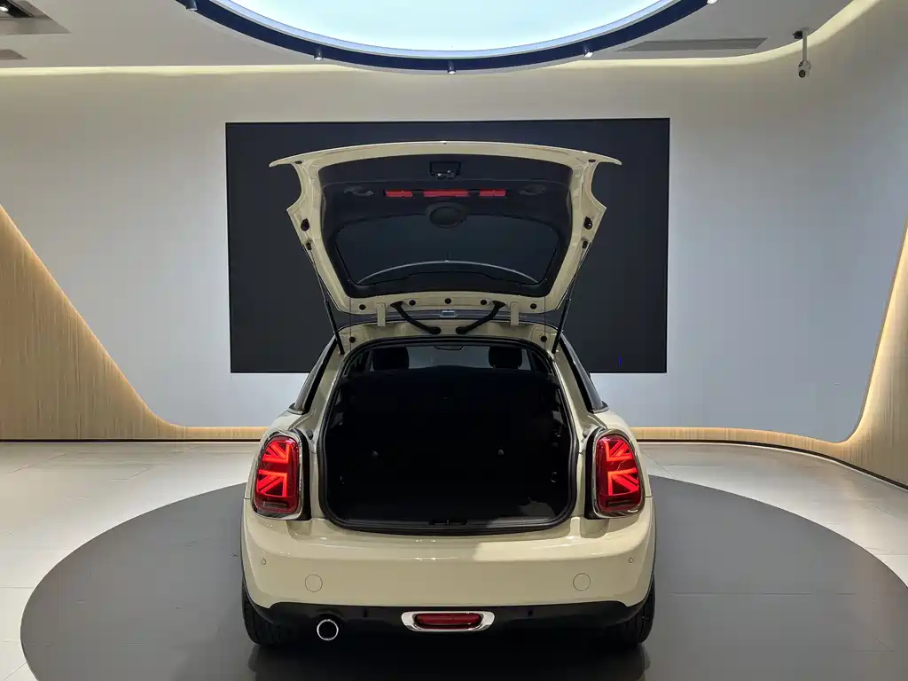 MINI 2019 1.5T COOPER Artist Five-Door Edition купить на сайте DeffCars