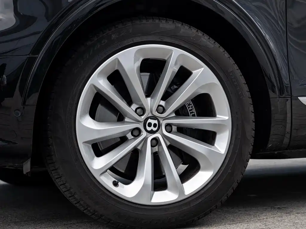 Bentayga plug-in hybrid 2021 3.0T PHEV купить на сайте DeffCars