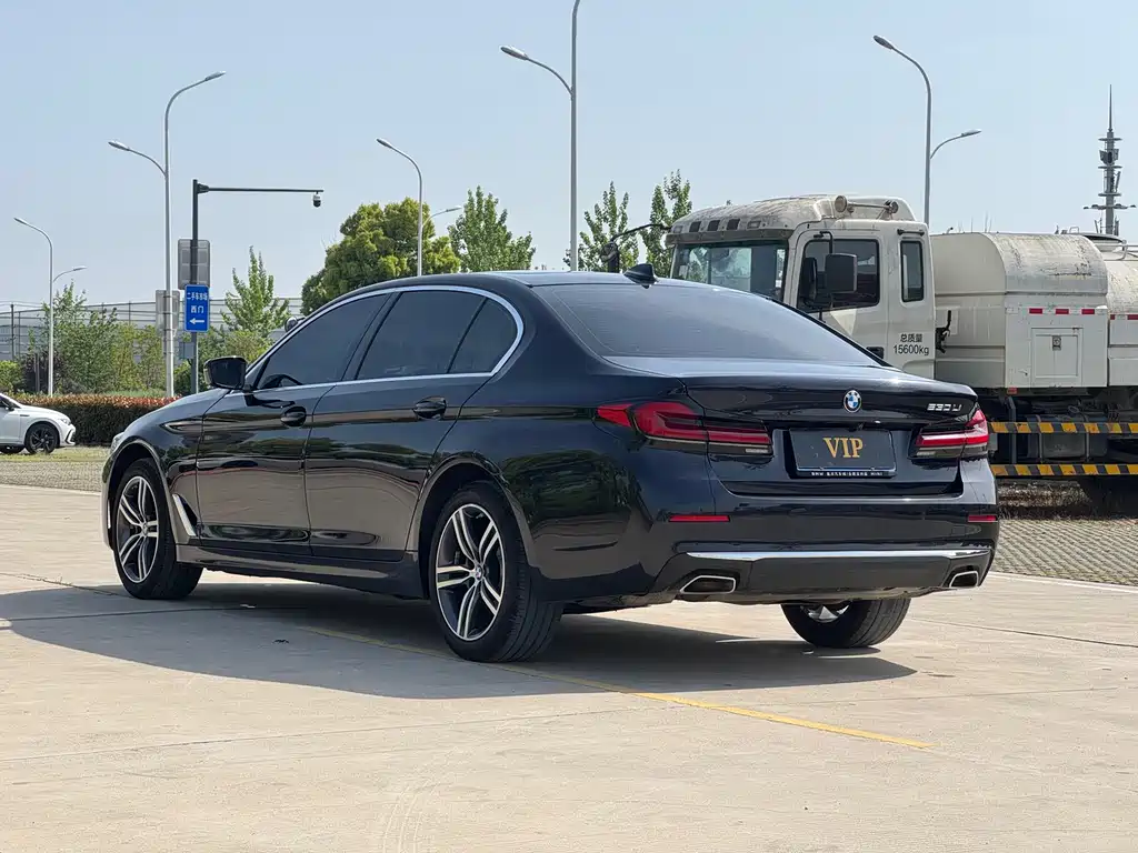 BMW 5 Series 2023 530Li Leading Luxury Package купить на сайте DeffCars