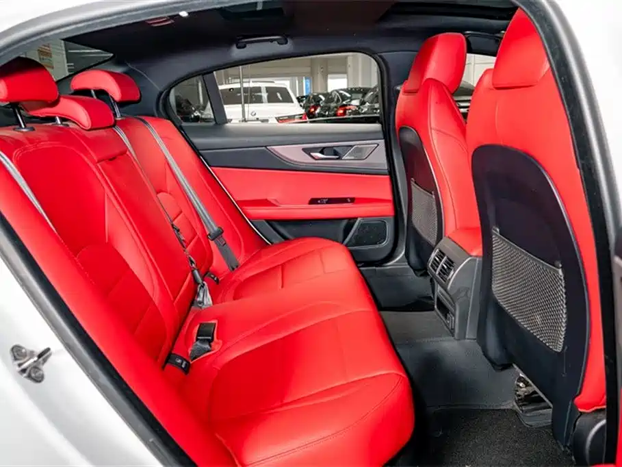 Jaguar XEL 2024 2.0T 250PS R-DYNAMIC S aggressive sports version купить на сайте DeffCars