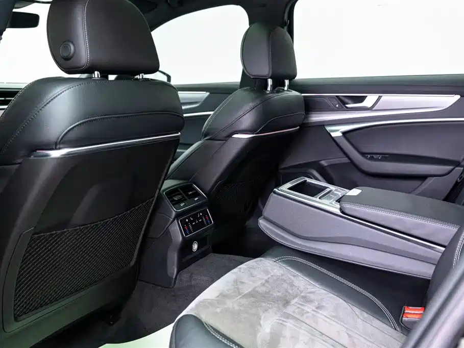 Audi A6L New Energy 2020 55 TFSI e quattro купить на сайте DeffCars