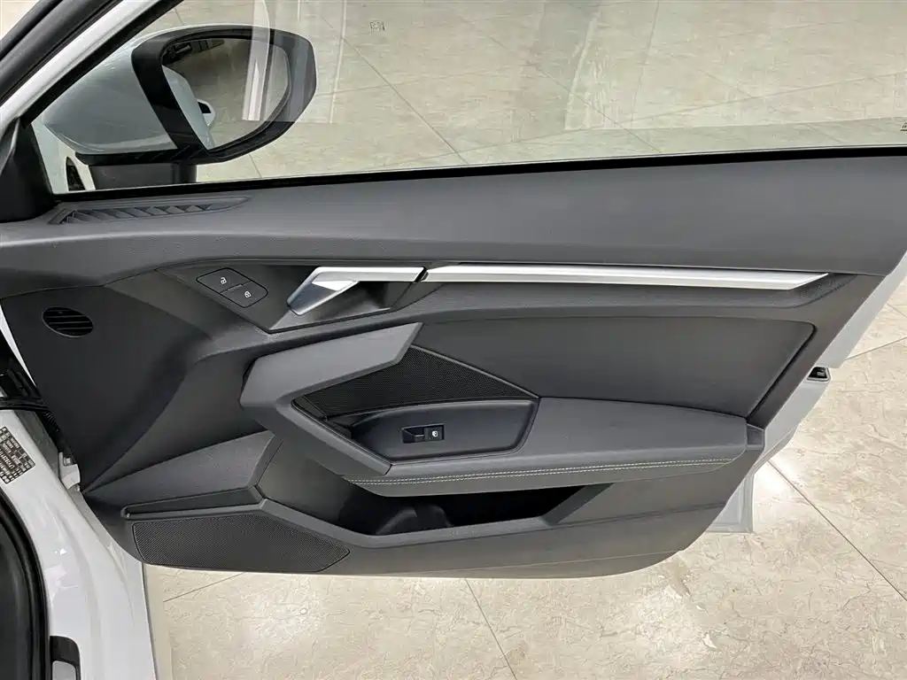 Audi A3 2023 Sportback 35 TFSI stylish and sporty купить на сайте DeffCars