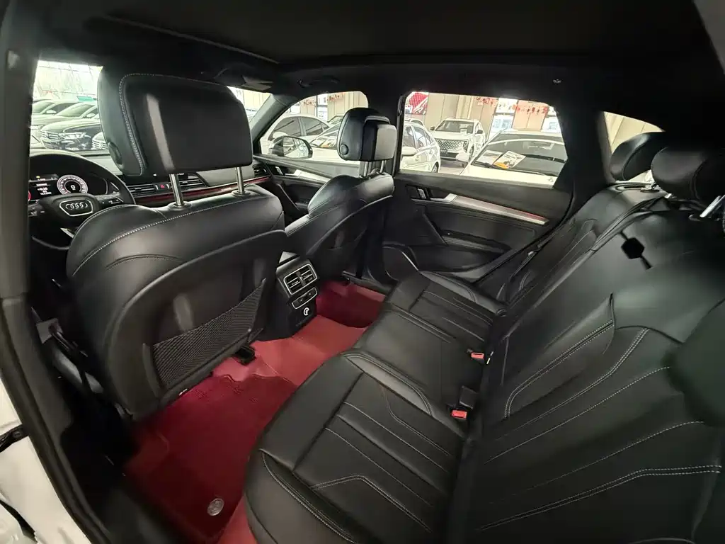 Audi Q5L 2024 40 TFSI luxury and dynamic model купить на сайте DeffCars