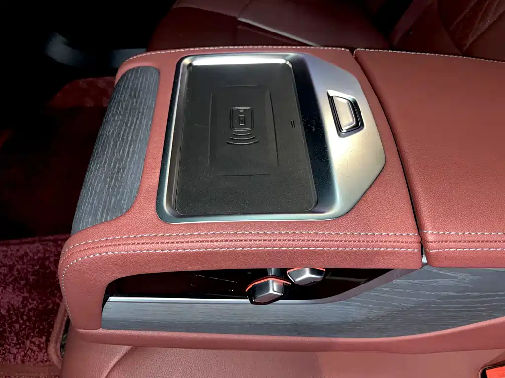 BMW 5 Series 2023 530Li Exclusive M Sports Package купить на сайте DeffCars