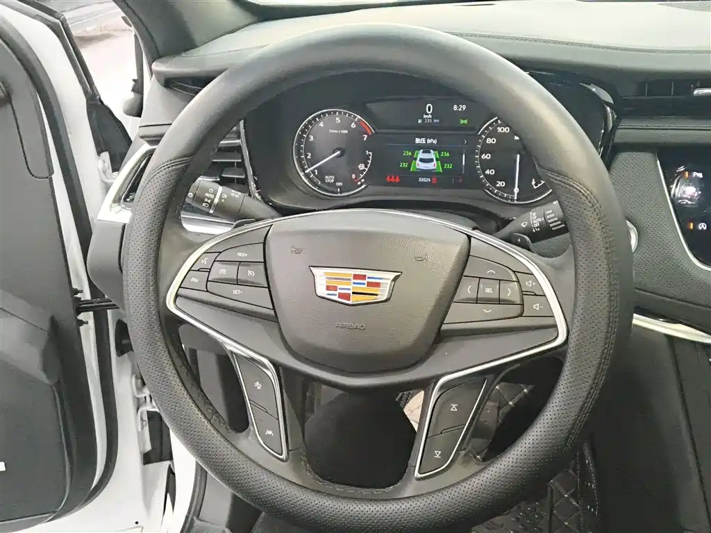 Cadillac XT5 2024 2.0T two-wheel drive fashion model купить на сайте DeffCars