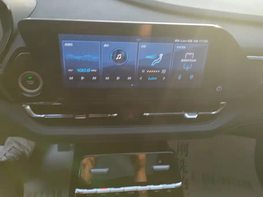 Wuling Capgemini 2020 1.5T CVT flagship model купить на сайте DeffCars