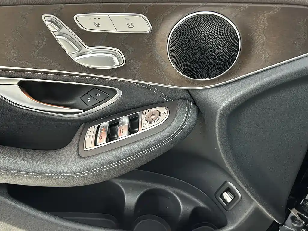 Mercedes-Benz GLC 2020 facelift GLC 260 L 4MATIC luxury model купить на сайте DeffCars
