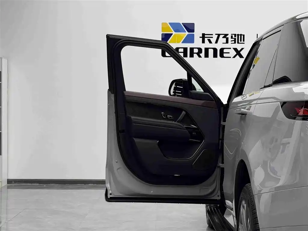 Range Rover Sport 2025 400PS Model Edition купить на сайте DeffCars