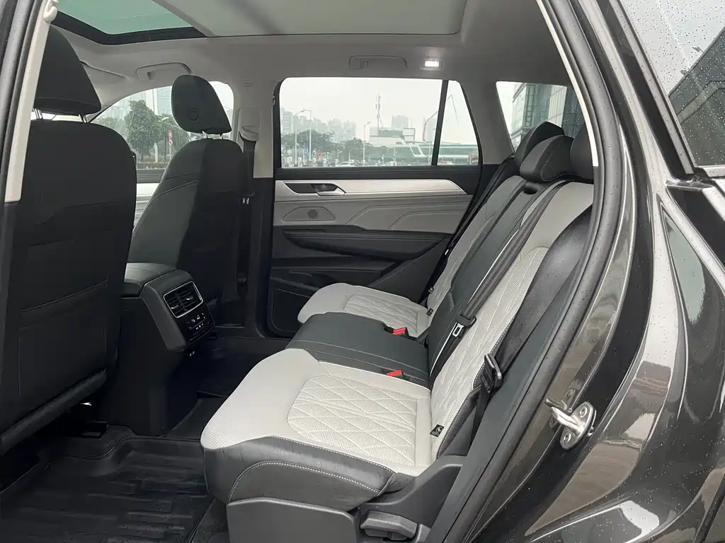 Lanxun 2024 380TSI four-wheel drive R-Line cruising model купить на сайте DeffCars