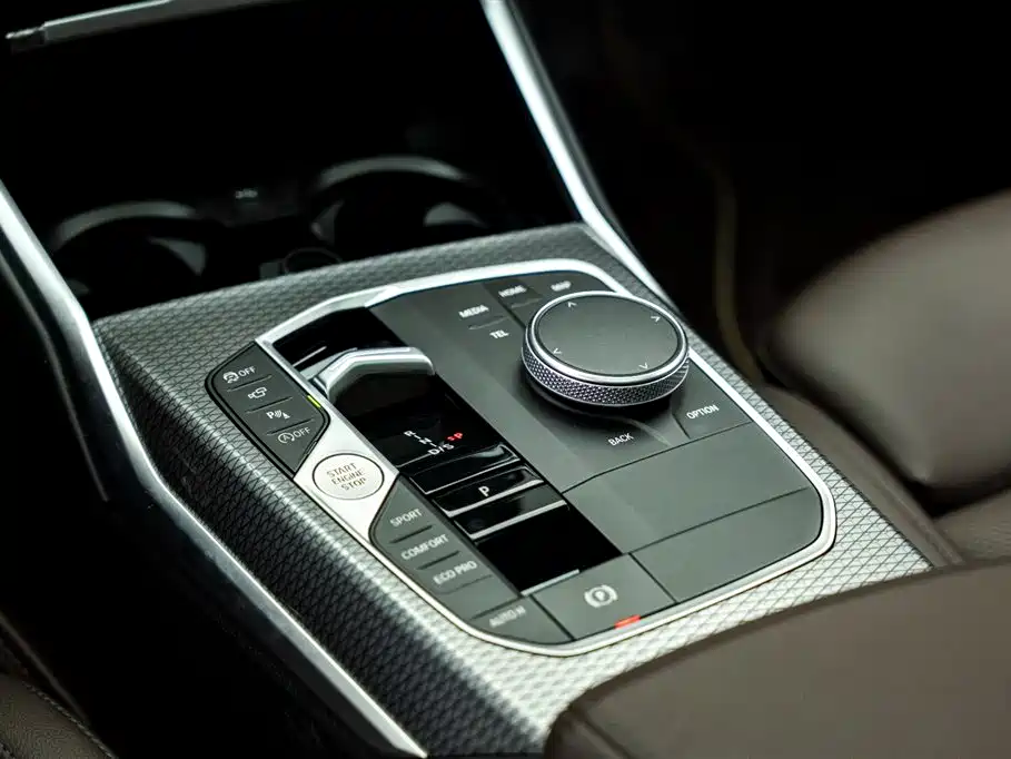 BMW 3 Series 2023 330i M Sports Night Package купить на сайте DeffCars