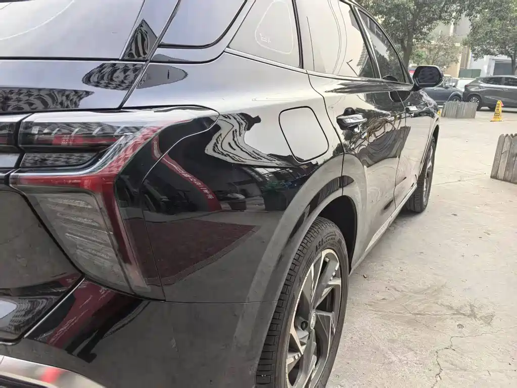 Hongqi HS3 PHEV 2025 117km Jinwei Edition купить на сайте DeffCars