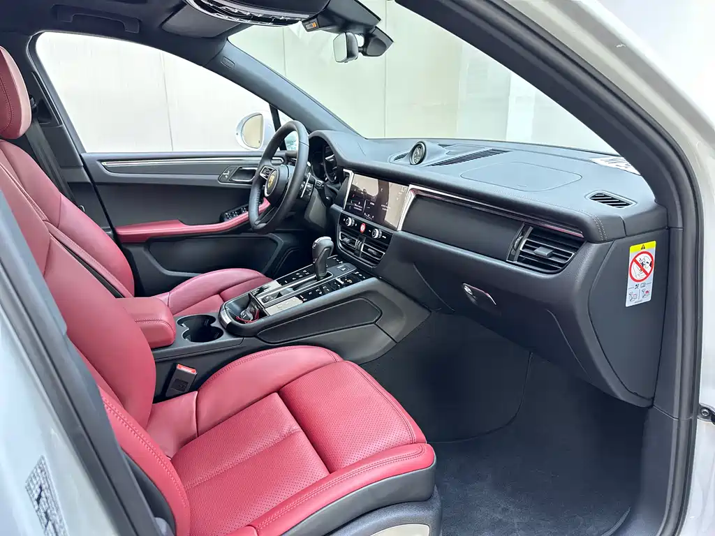 Macan 2026 Macan 2.0T Dream Edition купить на сайте DeffCars