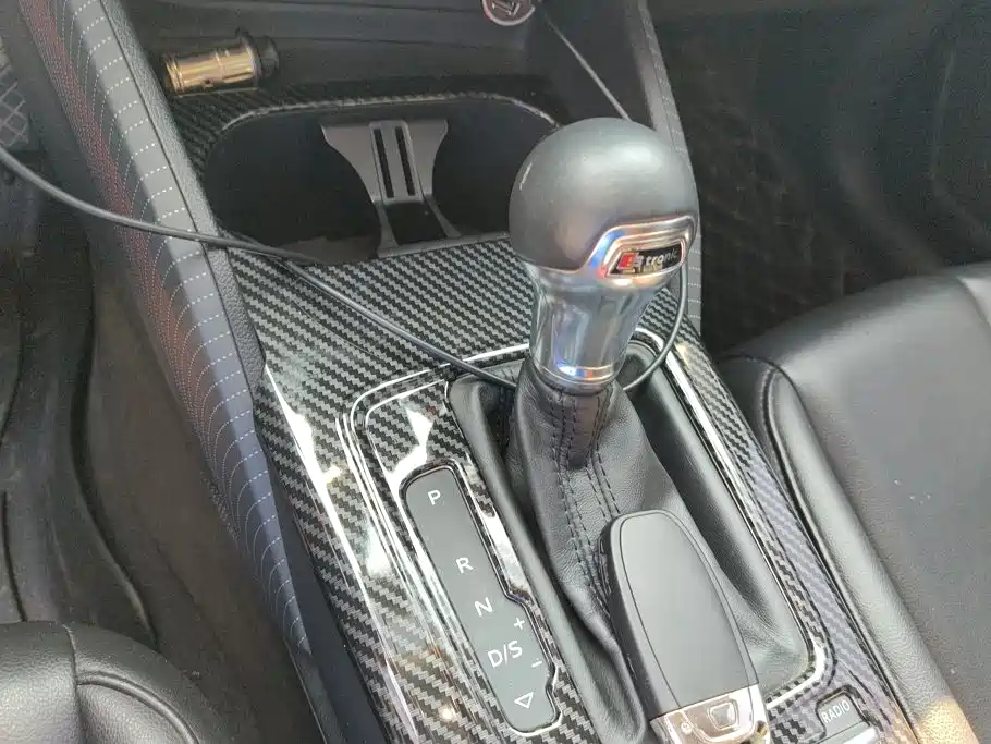 Audi Q2L 2018 35 TFSI launches exclusive version, National VI купить на сайте DeffCars