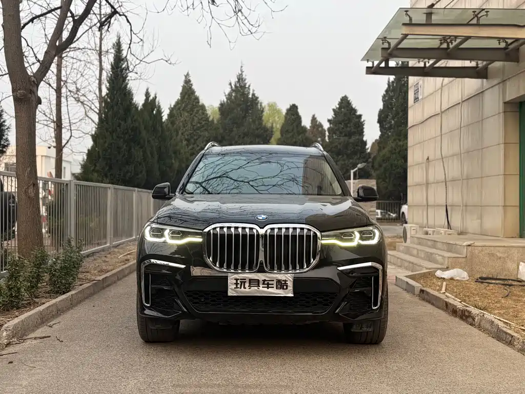BMW X7 2022 xDrive40i Leading Luxury Package купить на сайте DeffCars