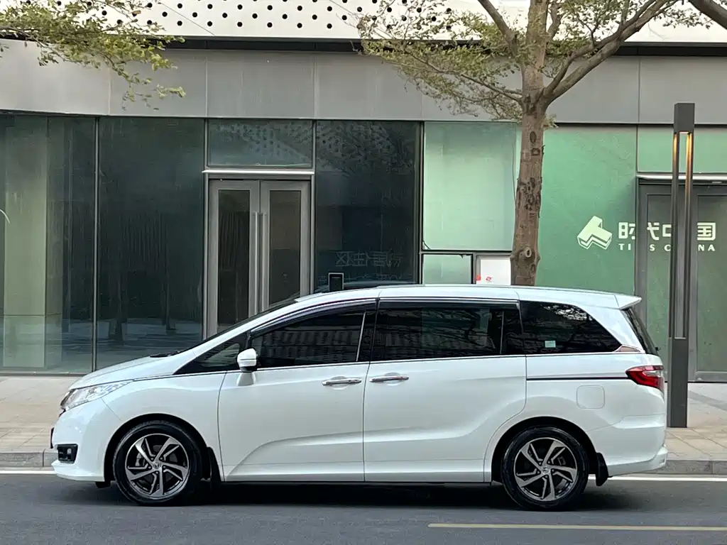 Odyssey 2017 2.4L Deluxe Edition купить на сайте DeffCars