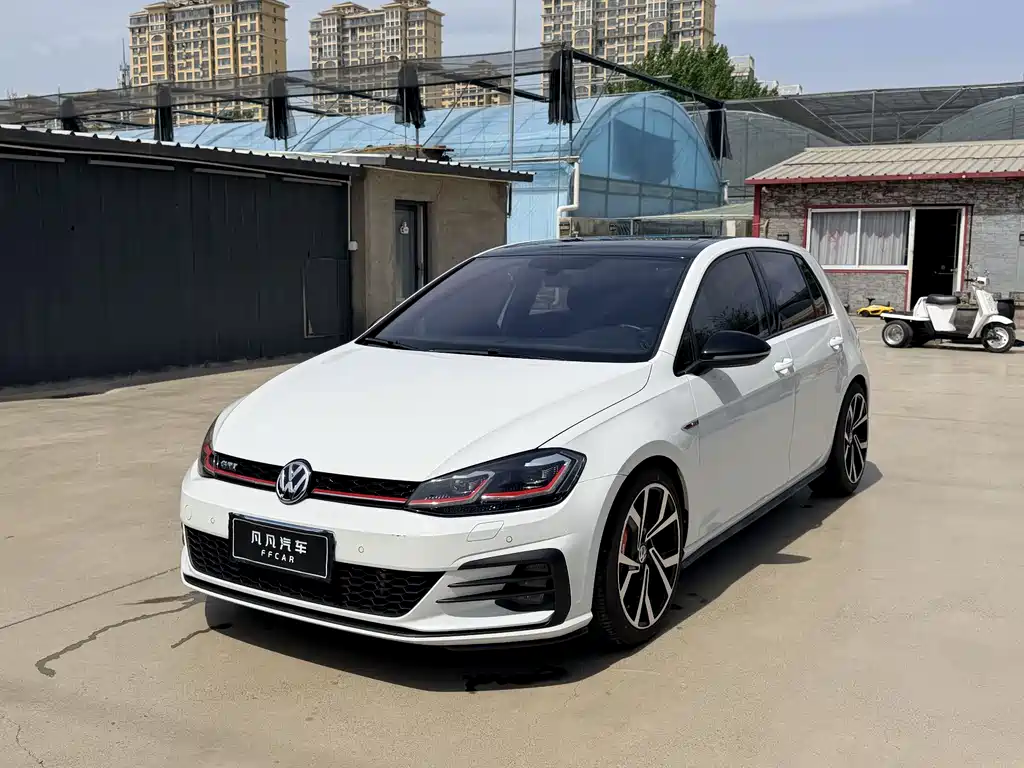 Golf GTI 2018 2.0TSI GTI купить на сайте DeffCars