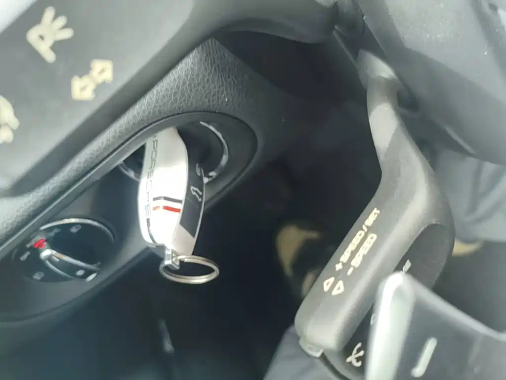 Macan 2017 Macan Turbo 3.6T купить на сайте DeffCars