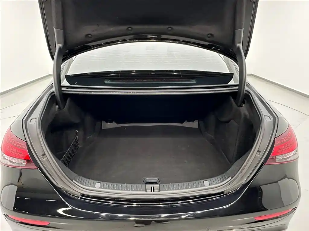 Mercedes-Benz E-Class 2023 facelift E 300 L sports luxury model купить на сайте DeffCars