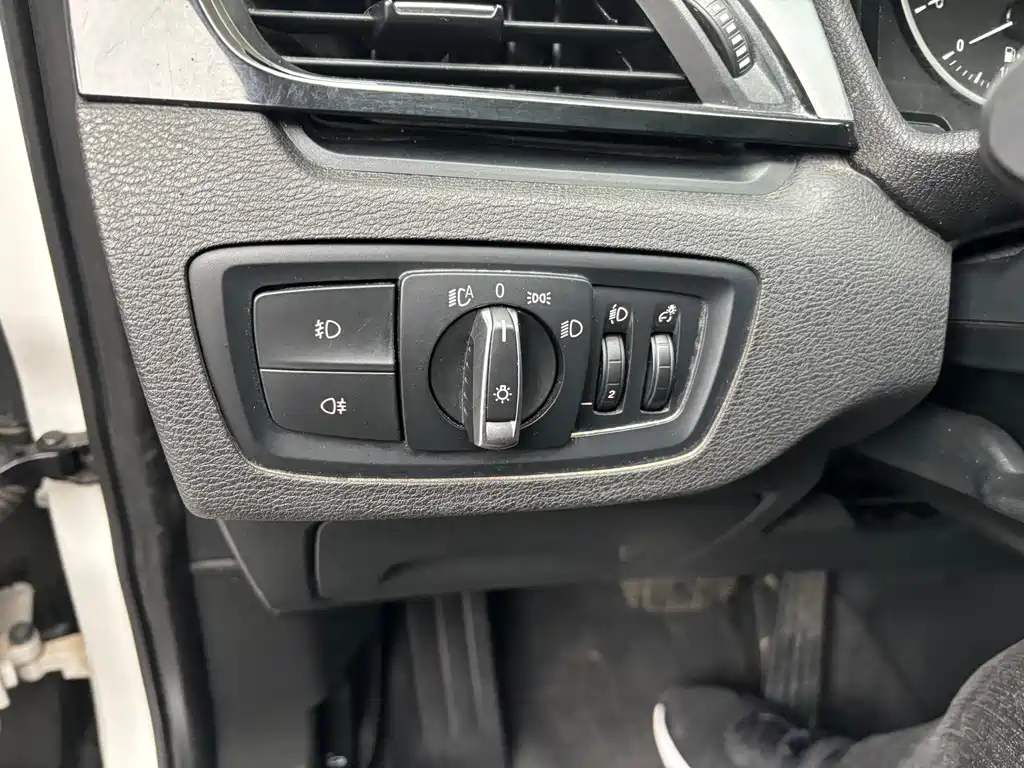 BMW X1 2018 sDrive18Li Fashion Model купить на сайте DeffCars