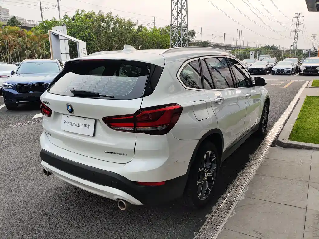 BMW X1 2022 sDrive25Li Leading Model купить на сайте DeffCars