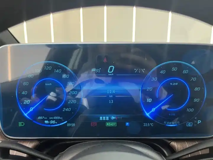 Mercedes-Benz EQE 2025 500 4MATIC Pioneer Edition купить на сайте DeffCars