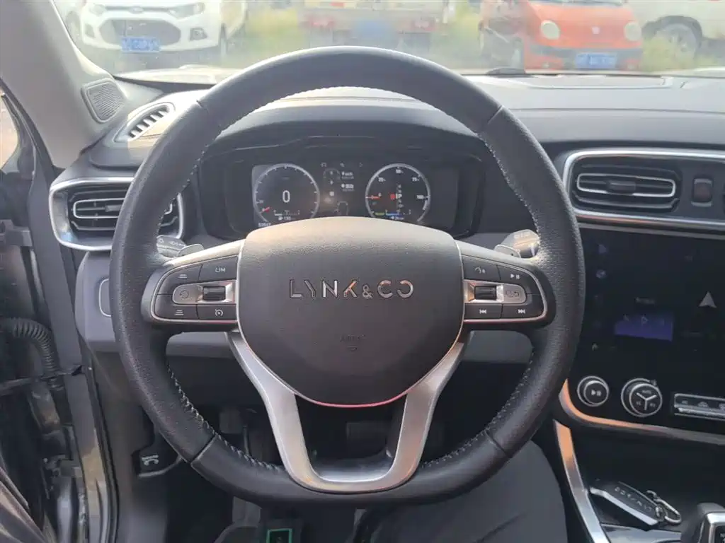 Lynk & Co 01 EM-P 2018 1.5T PHEV Jin Pro National V купить на сайте DeffCars