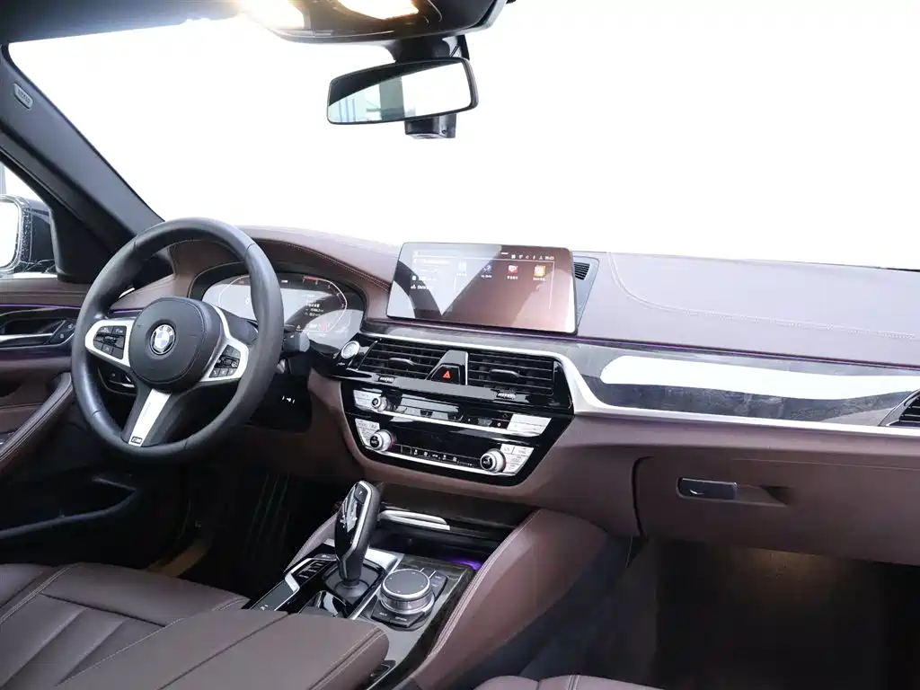 BMW 5 Series 2020 525Li M Sports Package купить на сайте DeffCars